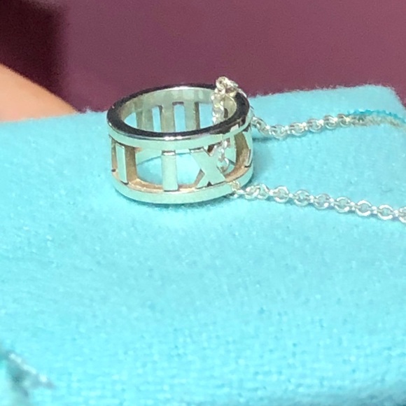 Nwt Tiffany Roman Numeral Necklace 